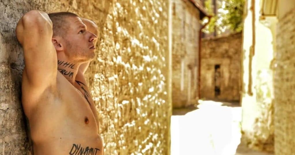 What is holistic therapy? | AMOR FATI